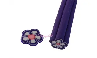 Baton fimo fleur violette blanche
