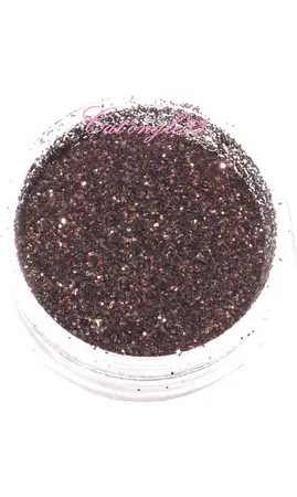 Paillettes fines marron nail art