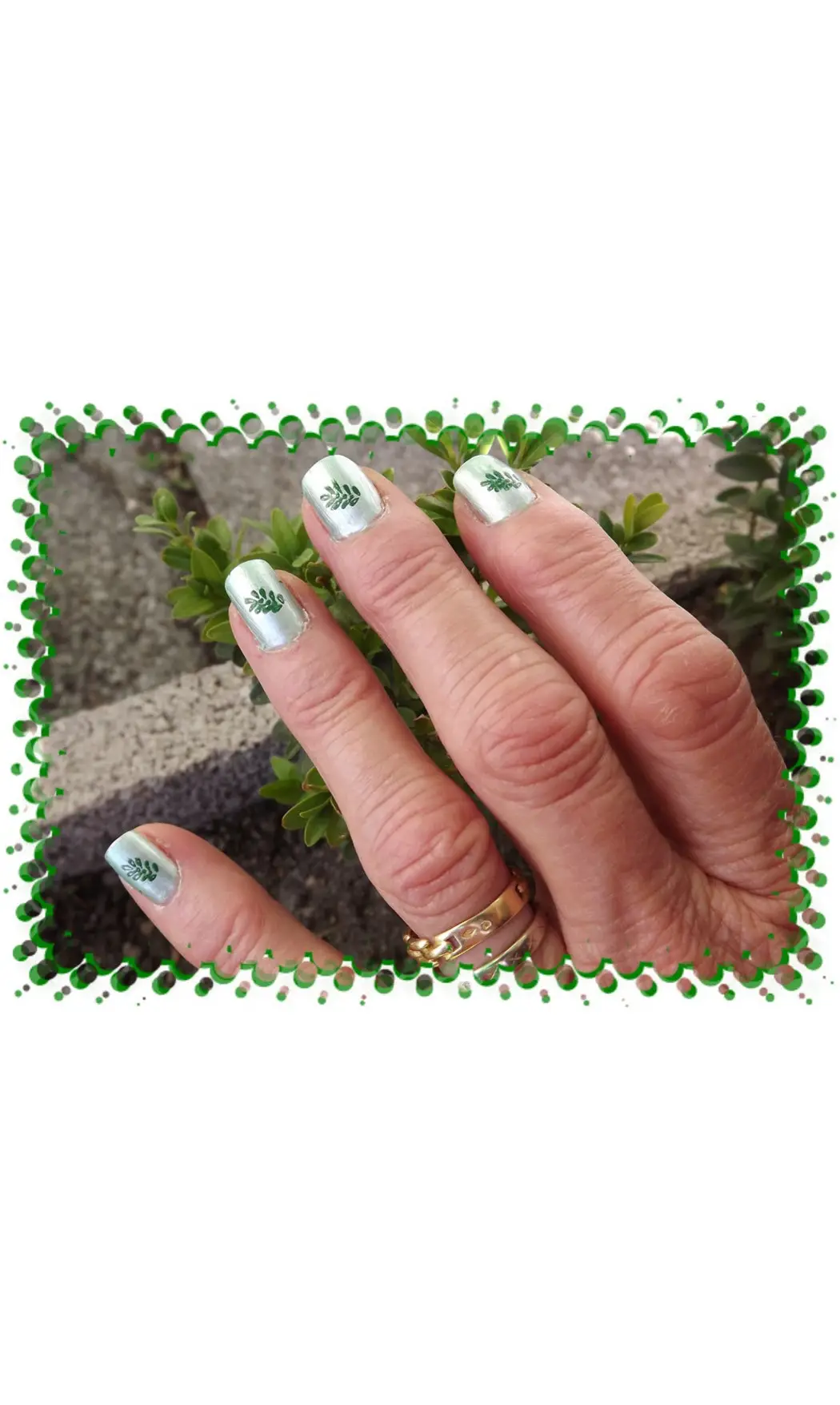 Mini vernis vert pale nacré 04