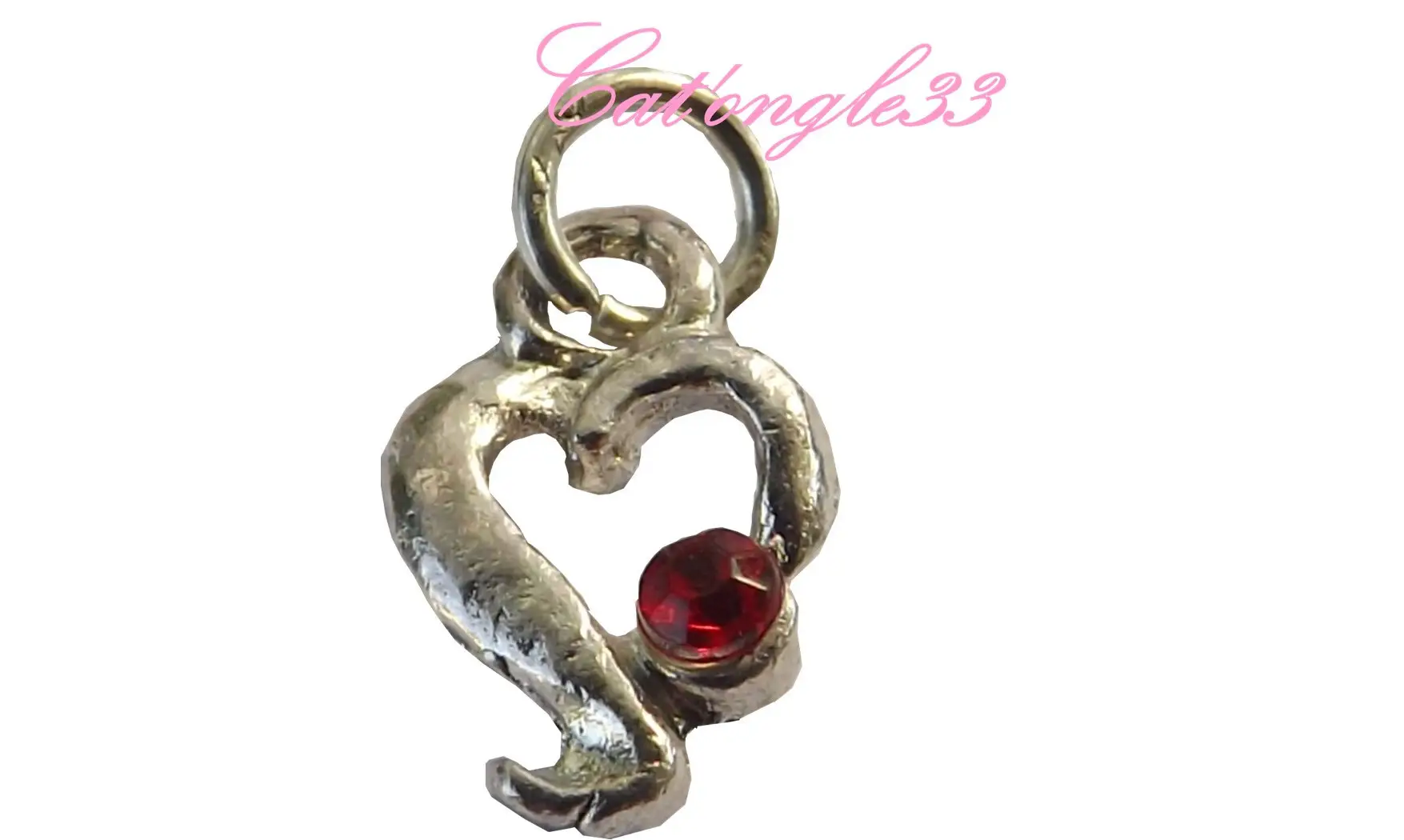 Piercing coeur rouge nail art