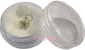 Piercing fleur étoile verte nail art