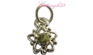 Piercing fleur étoile verte nail art