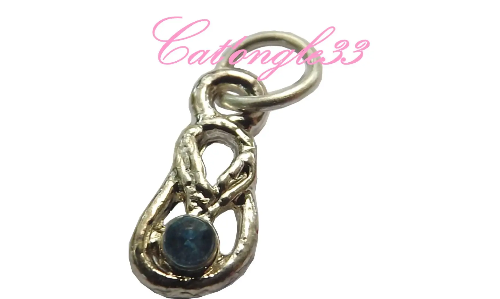 Piercing tong bleu ciel nail art