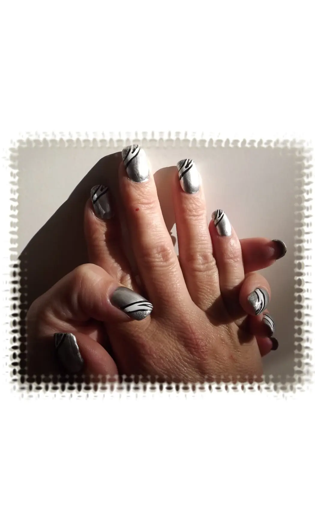 Vernis liner blanc opaque 01