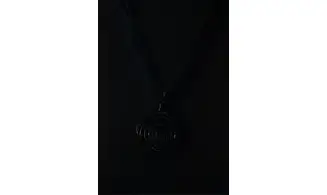 Modèle Mana bleu fil noir