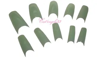 Capsules tips french vert pâle