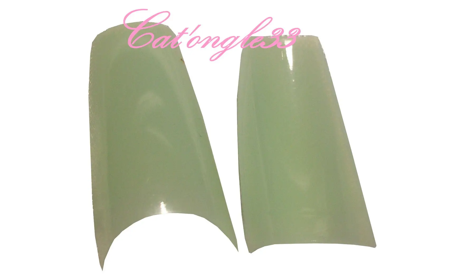 Capsules tips french vert pâle