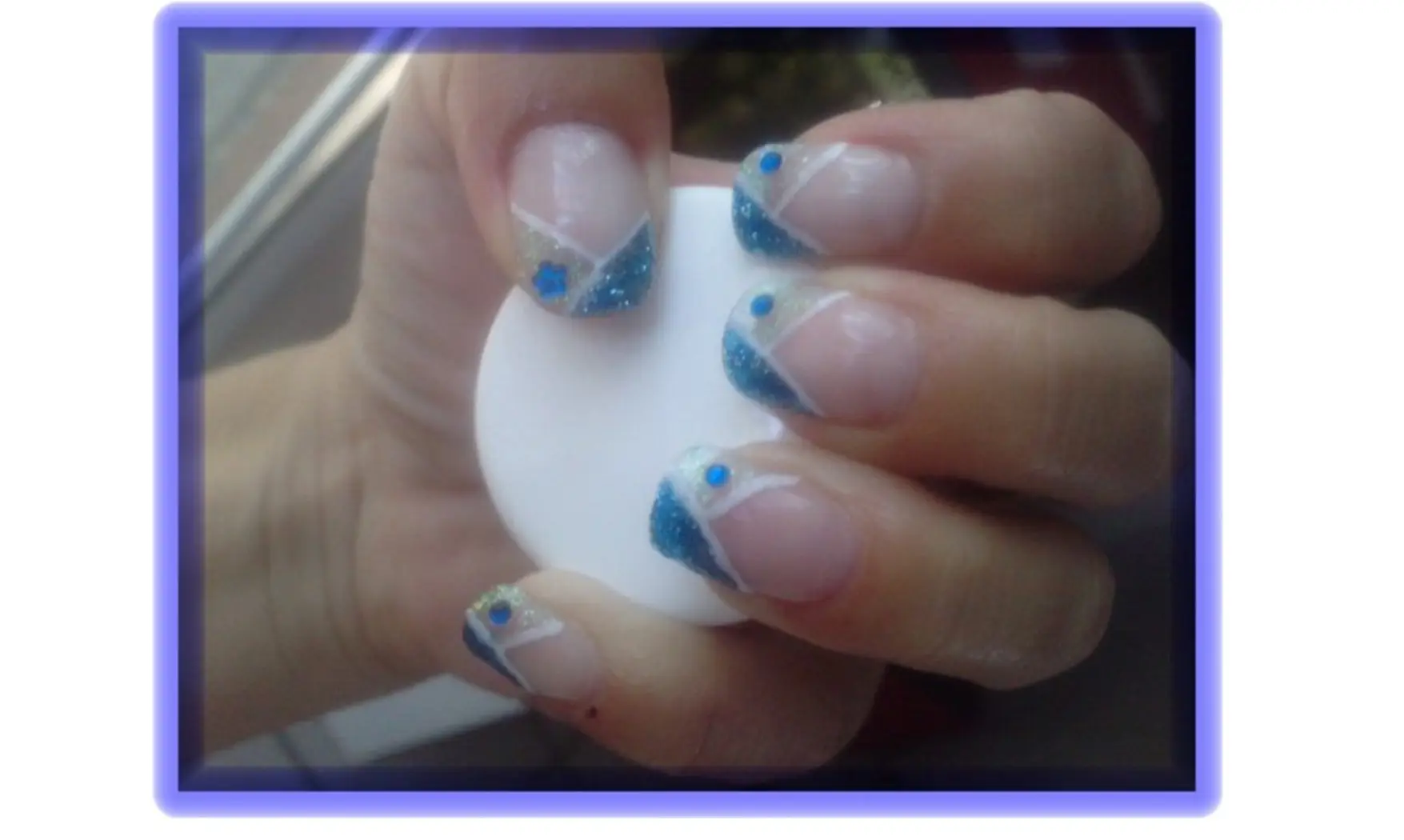 Strass fleurs bleu roi