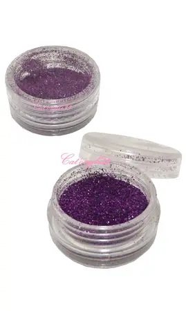 Paillettes fines violette nail art