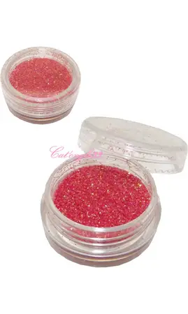Paillettes fines rouge clair nail art