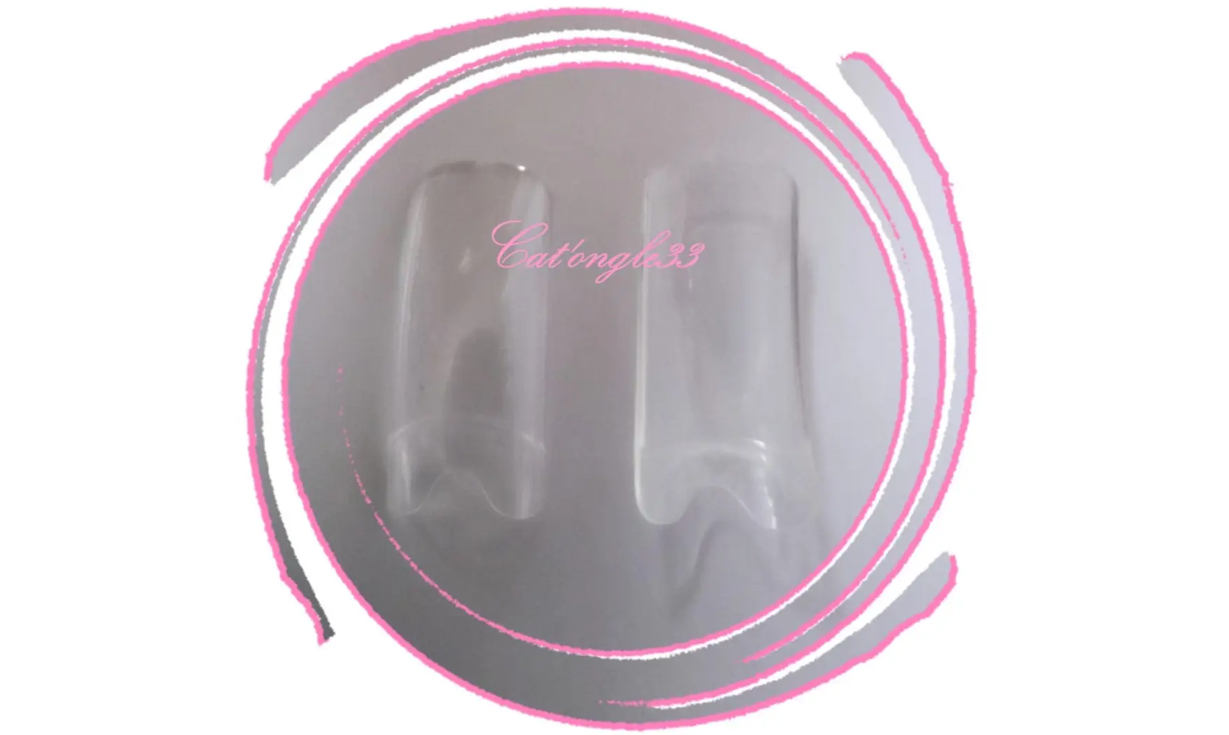 Capsules transparente ongles rongés