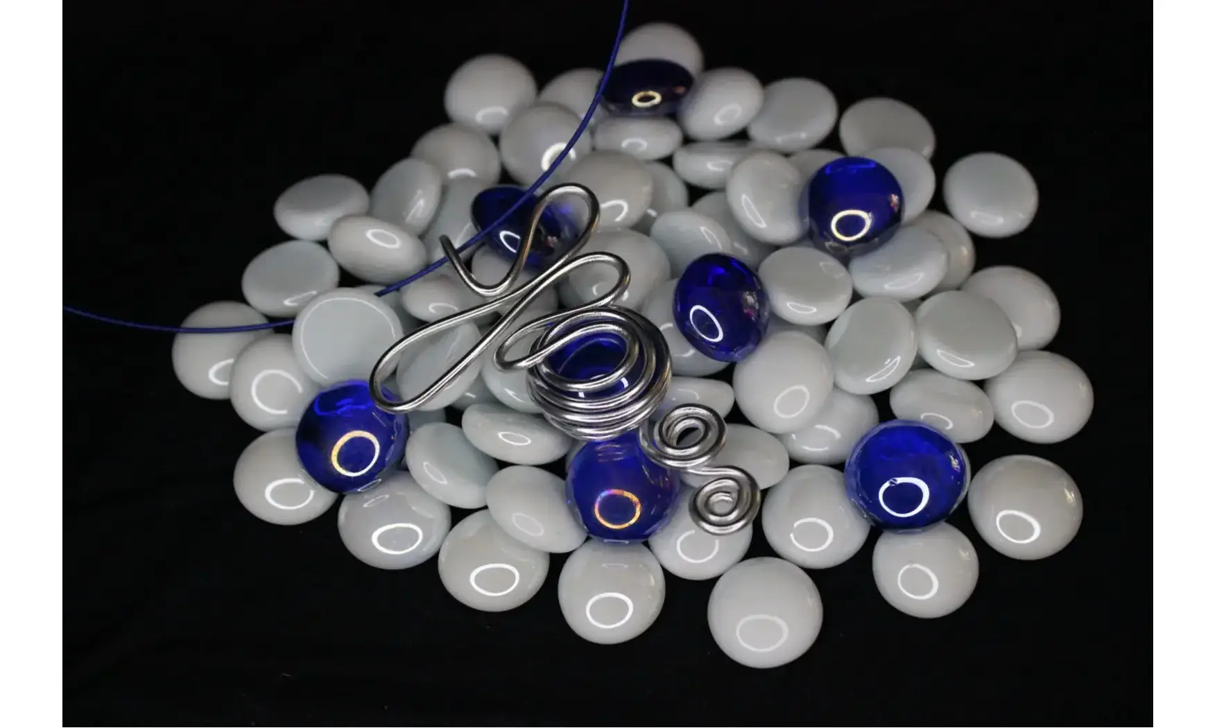 Modèle infinity argent pierre bleu