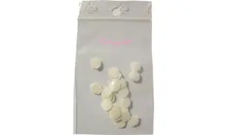 Sachet de fimo hibiscus blanc