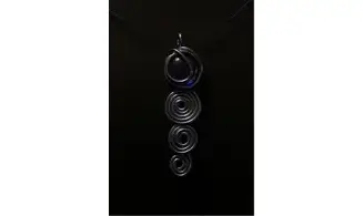 Triple spirales bleu pierre bleu