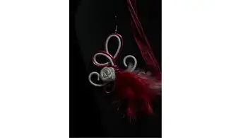 Double vrilles blanc fuchsia avec plumes