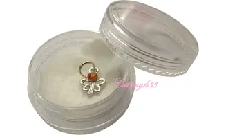 Piercing papillon jaune orangé nail art