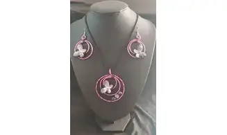 Modèle Éphémère noir et fuchsia