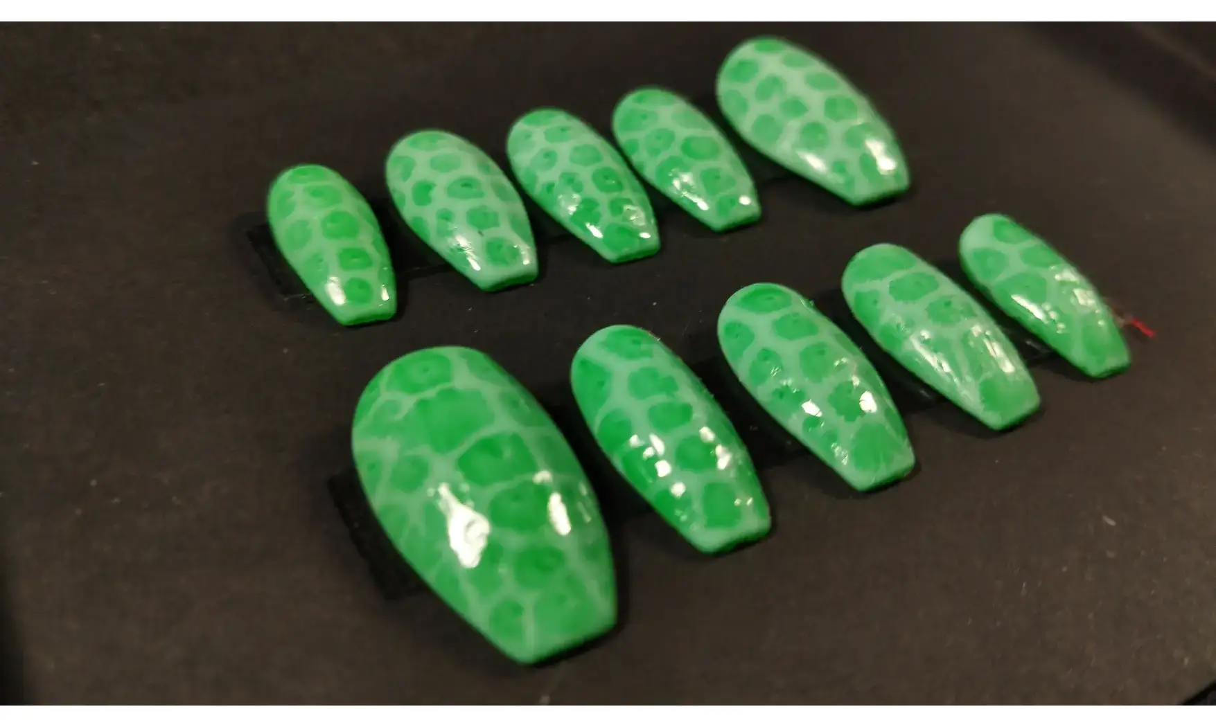 Press on nails Serpent vert - Taille XS