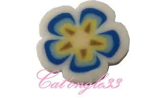 Baton fimo fleur blanche bleu jaune