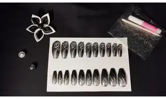 Press on Nails Fleurs blanche - Lot 20