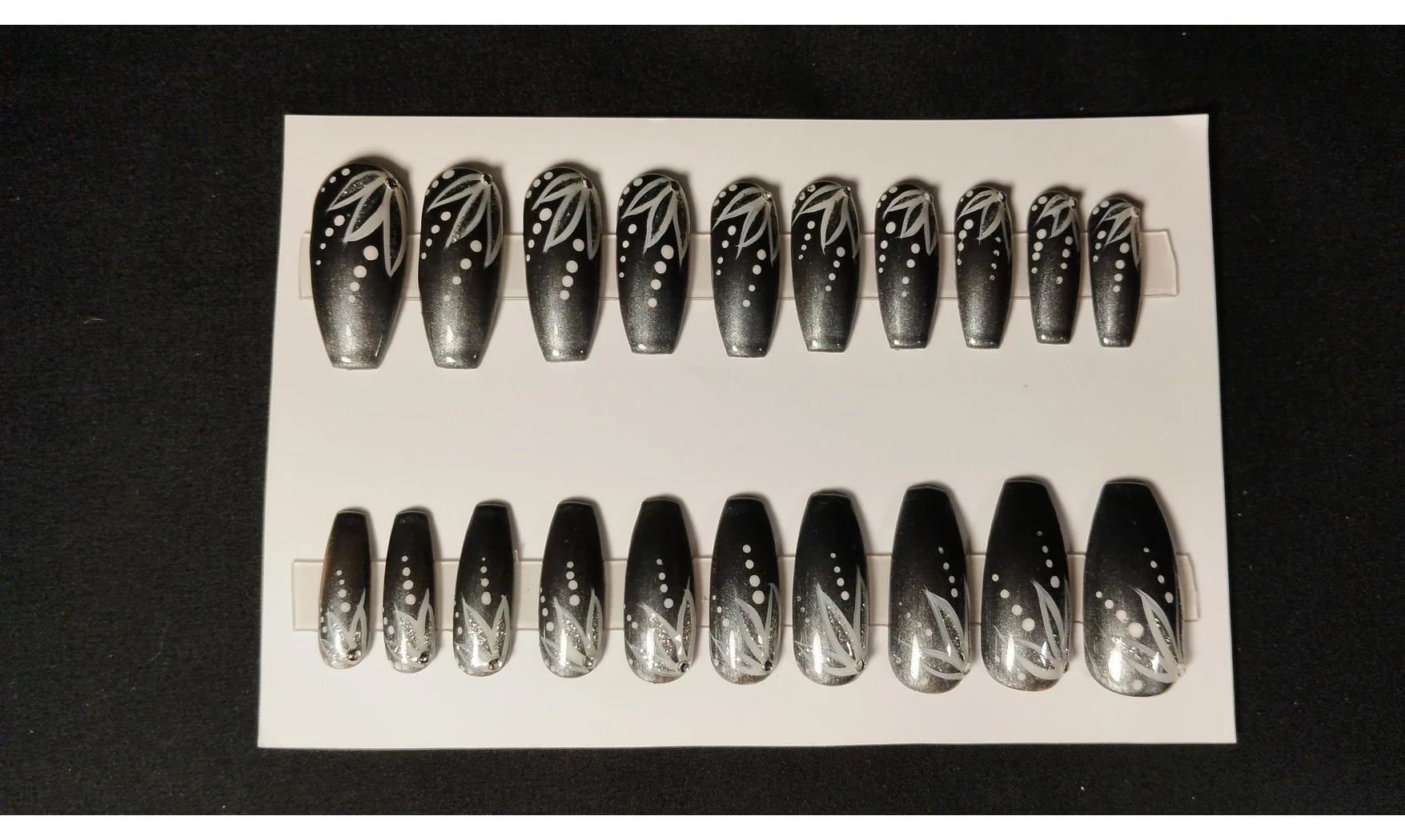 Press on Nails Fleurs blanche - Lot 20
