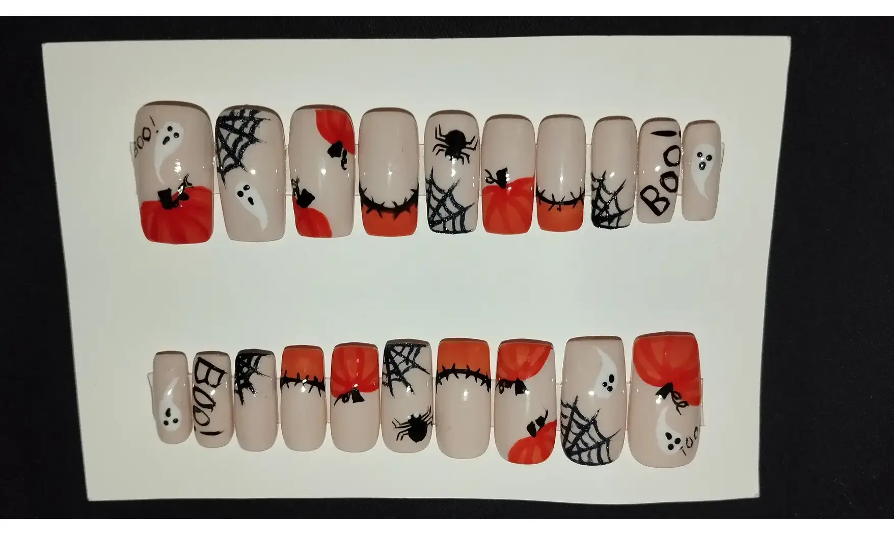 Press on nails "BOO" Halloween - Lot 20