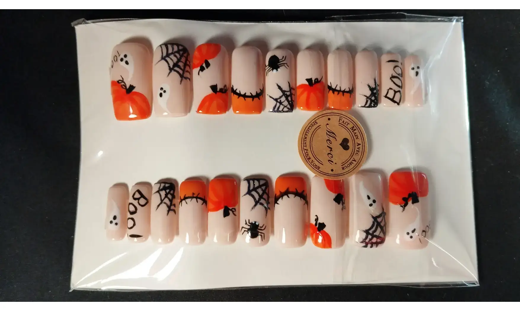 Press on nails "BOO" Halloween - Lot 20