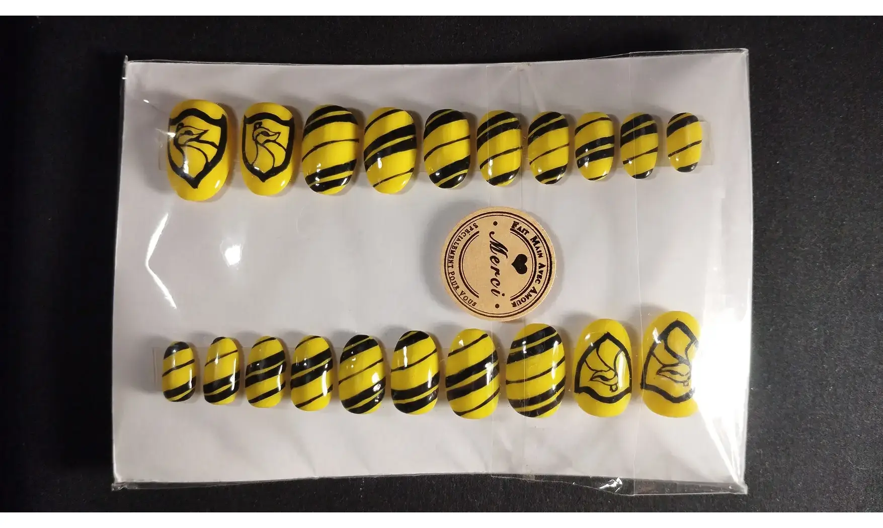 Press on nails Poufsouffle HP - Lot 20