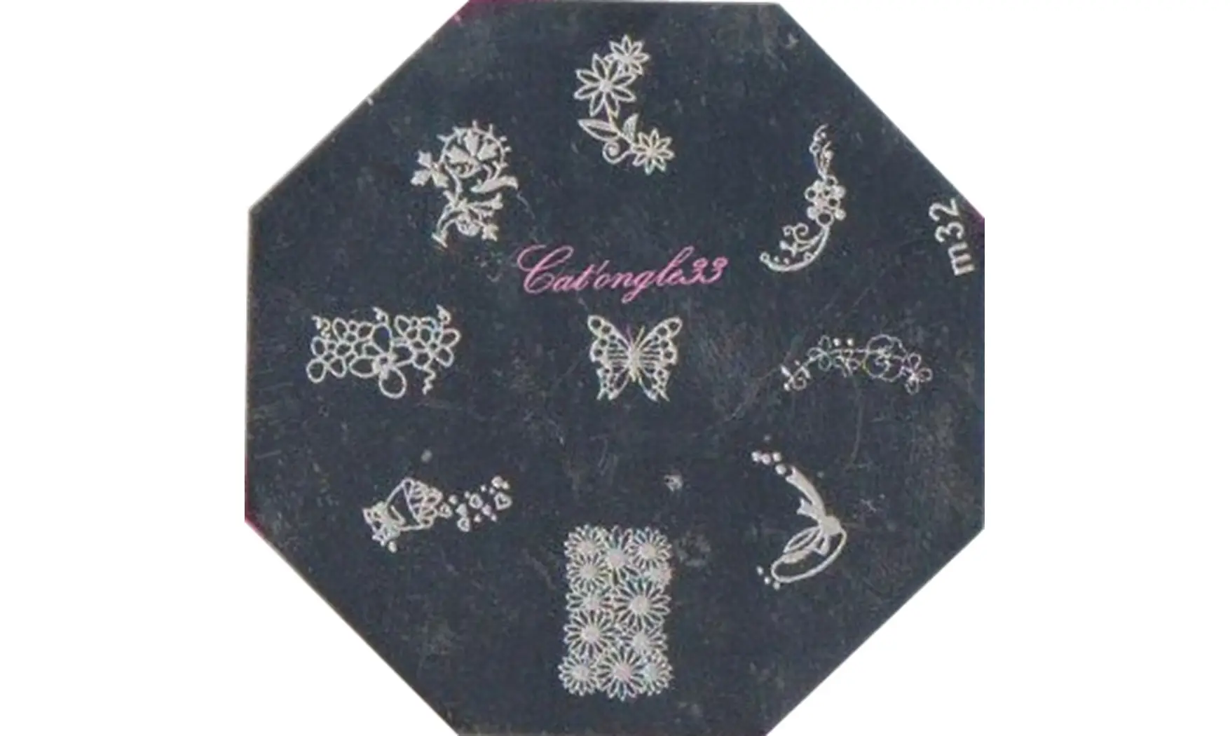 Plaque stamping M32 nail art