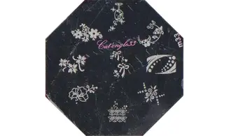 Plaque stamping M33 nail art