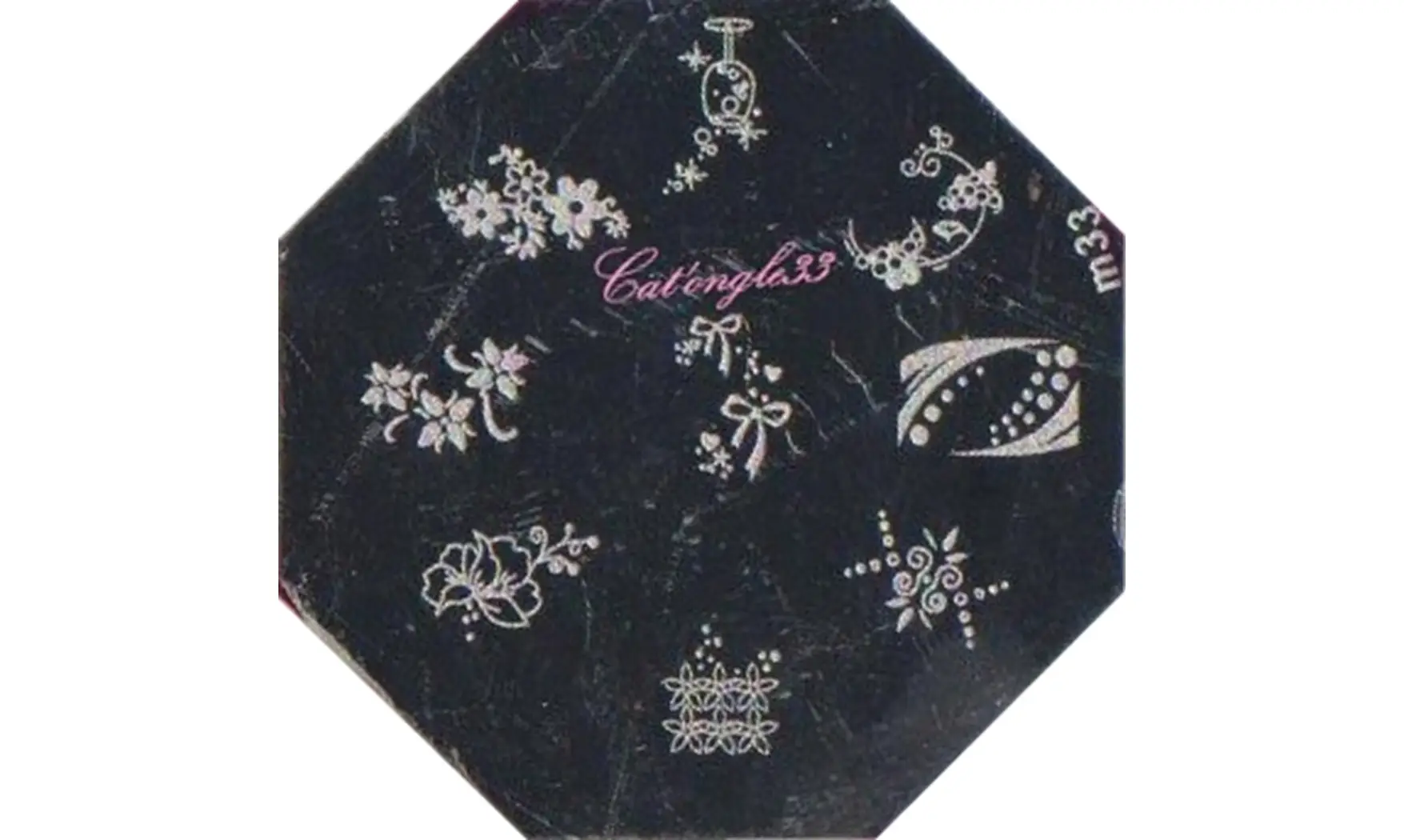 Plaque stamping M33 nail art
