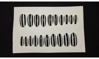 Press on Nails Beetlejuice - Lot 20