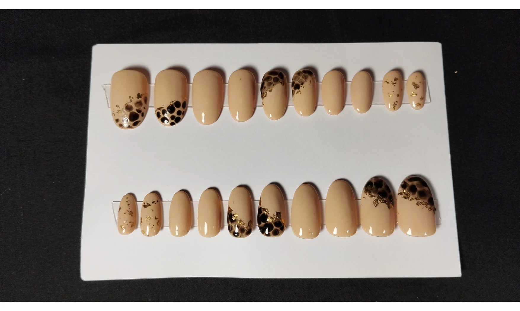 Press on Nails Nude Serpent - Lot 20