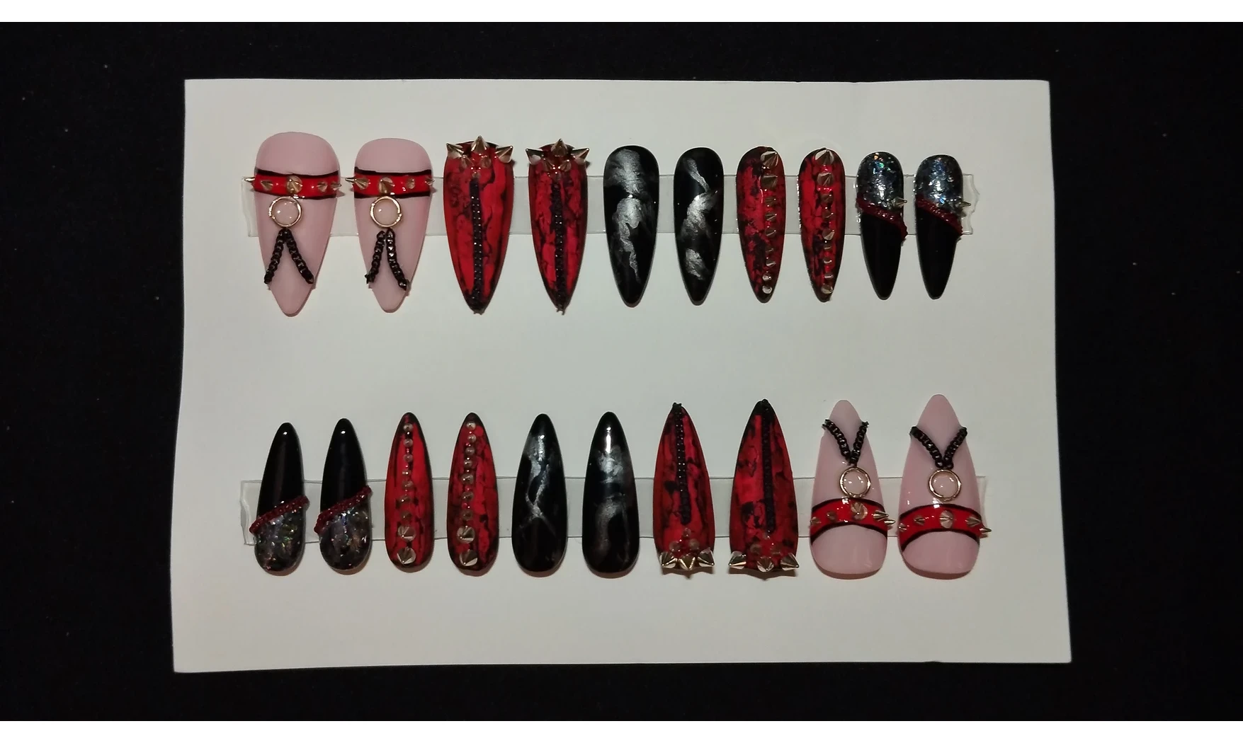 Press on Nails Spikes and chain - Lot 20