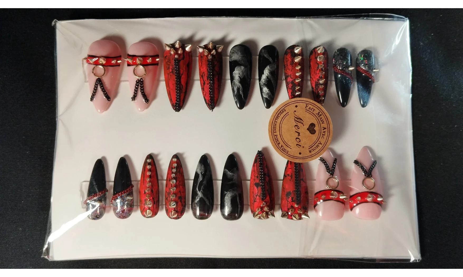 Press on Nails Spikes and chain - Lot 20