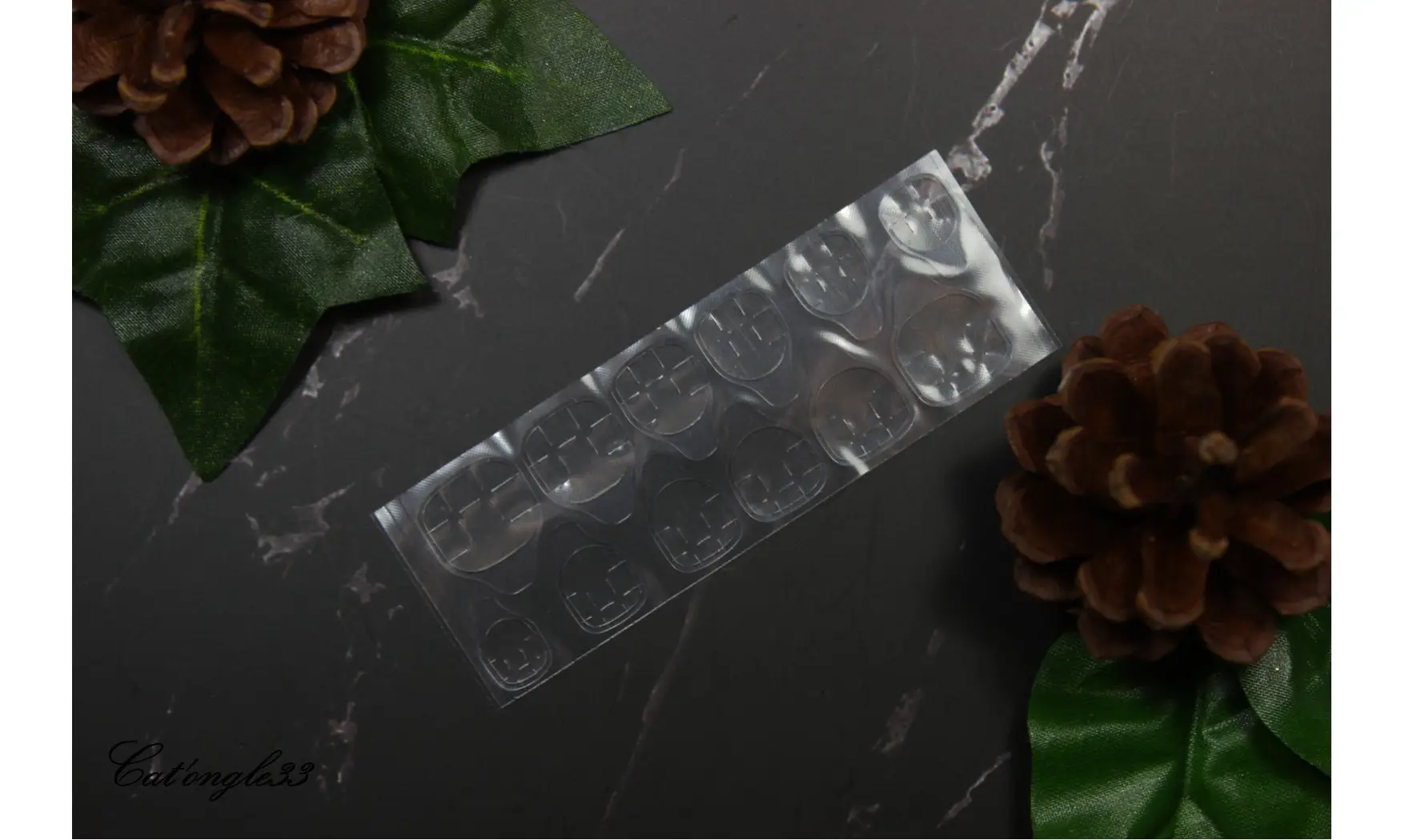 Planche de 12 gel pads Press on nails